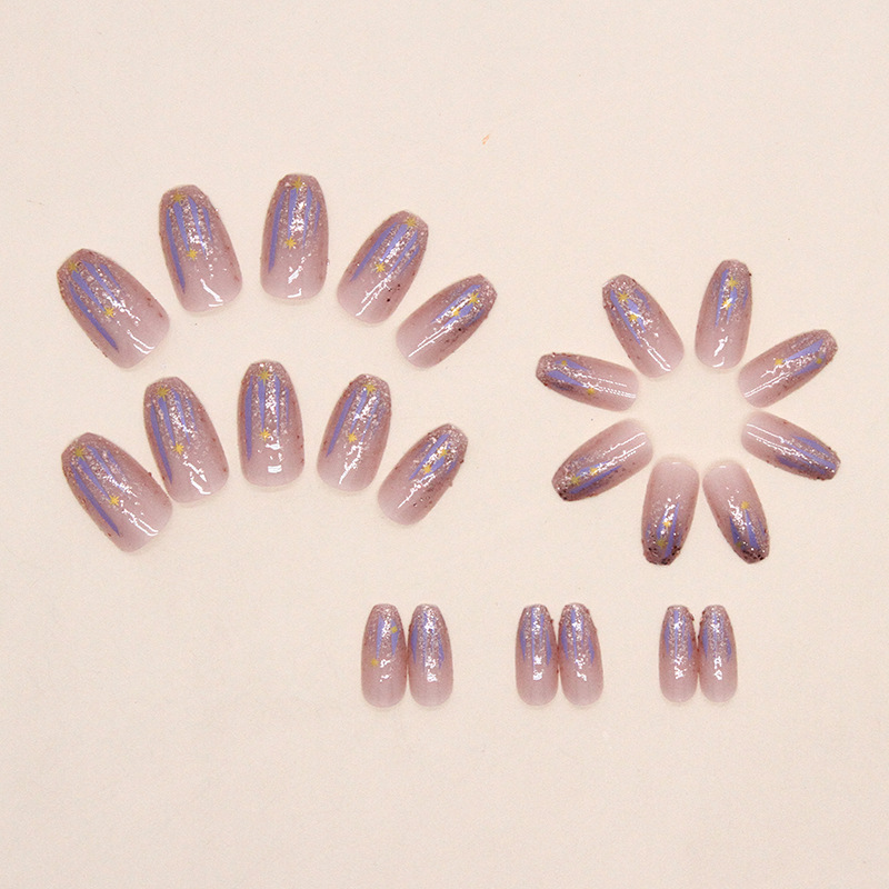 Korte nepnagels voor dames en  - Nail Art Glossy recensie en prijs