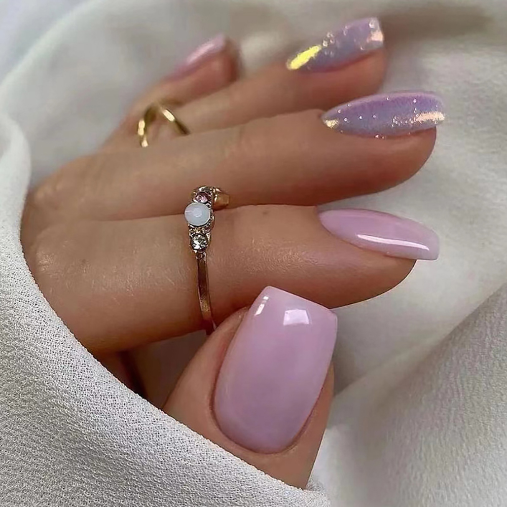 Korte nepnagels voor dames en  - Nail Art Glossy recensie en prijs